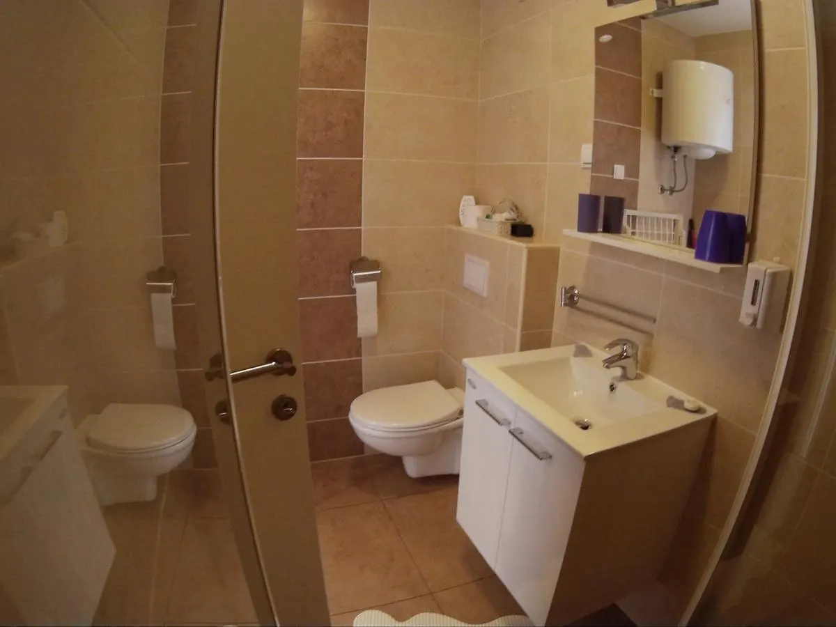 Apartment Lavanda Ruzmarin Njivice 0*,  Croatia