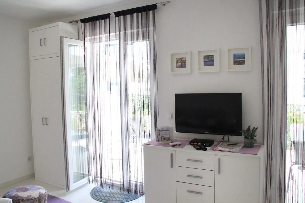 Apartment Lavanda Ruzmarin Njivice