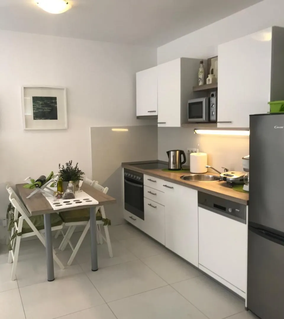 Apartment Lavanda Ruzmarin Njivice