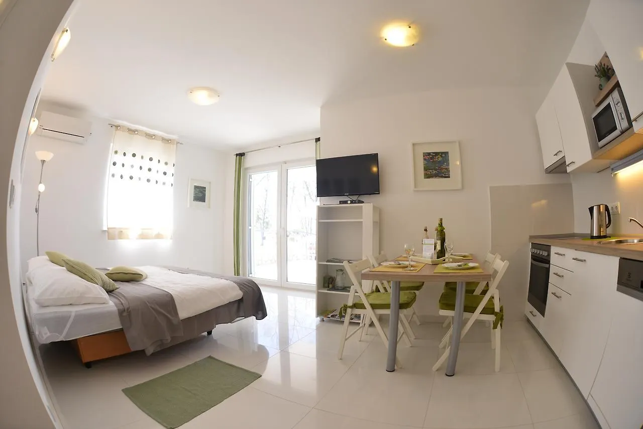 Apartment Lavanda Ruzmarin Njivice